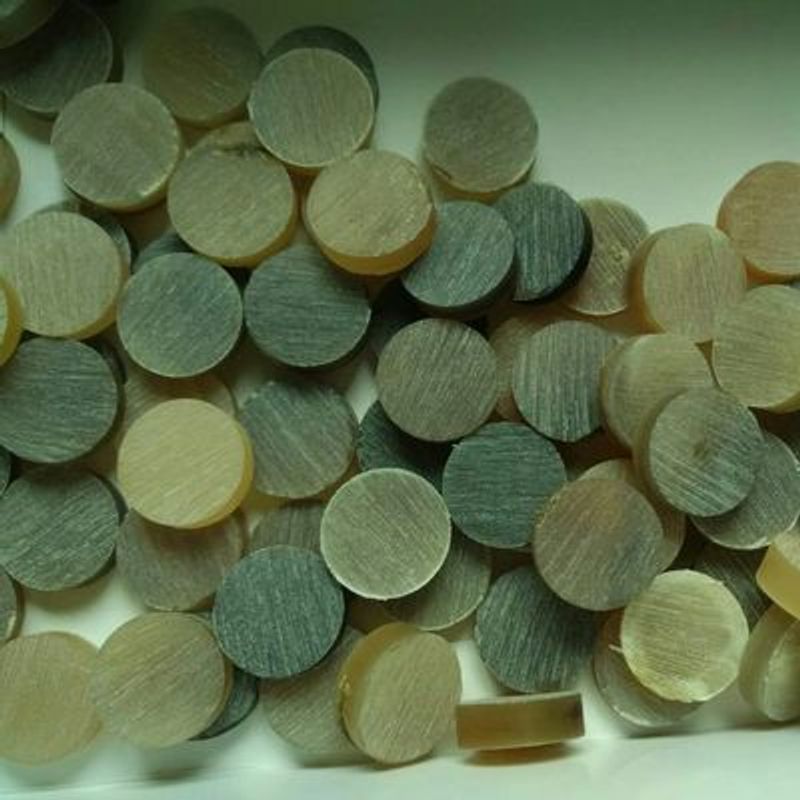 Natural Cattle Horn Button Blanks ( Col.& Black )